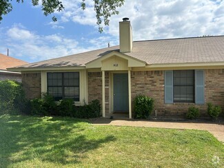 Building Photo - 1412 Chapel Ridge Rd