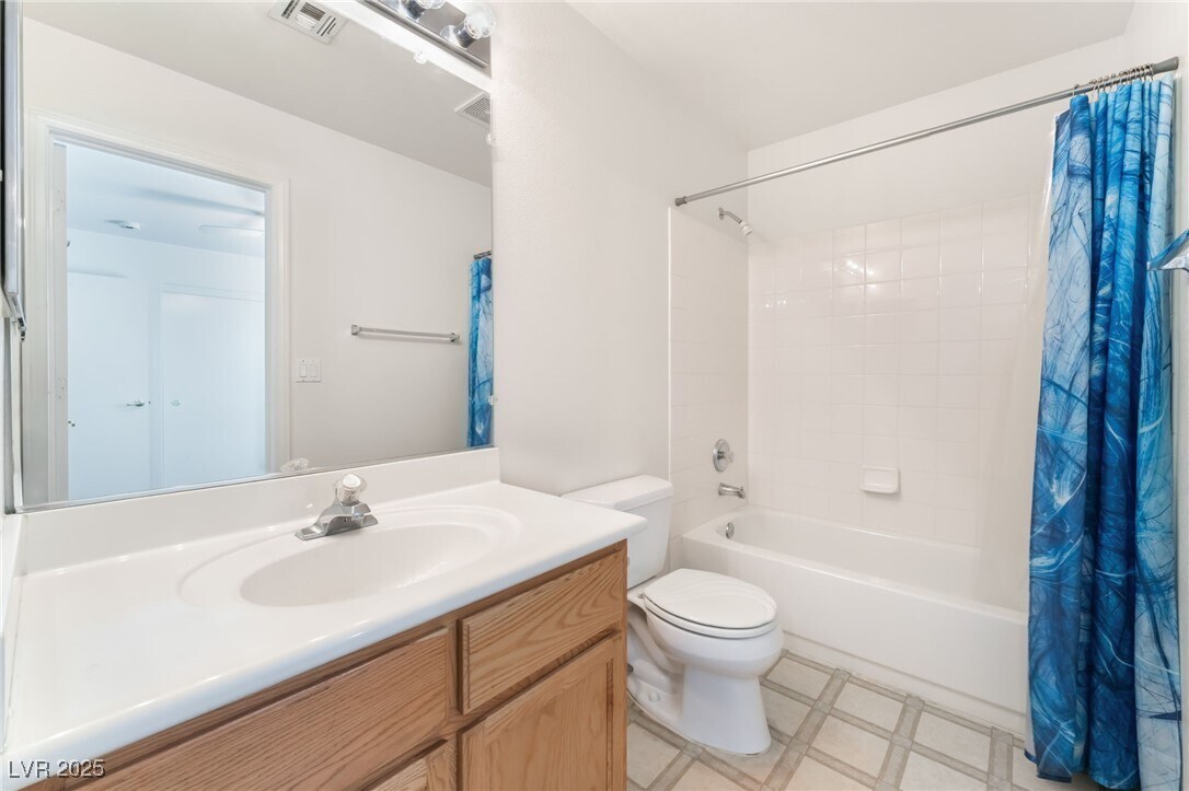 Foto del edificio - 7290 Victoria Oak Ct