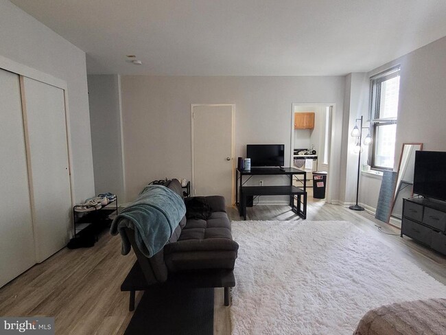 Foto del edificio - 135 S 19th St