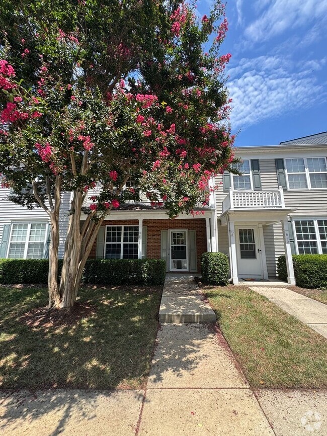 Building Photo - 612 Canyon Lake Cir
