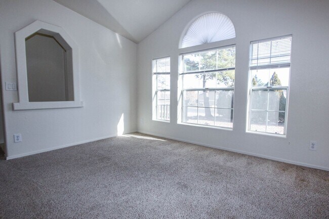 Building Photo - 3 bedroom 2 bath home in Prescott Country ...