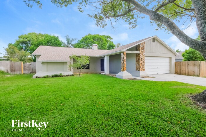 Foto principal - 8369 Camphor Dr