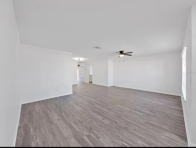 Foto del edificio - 1620 Bentwood Dr