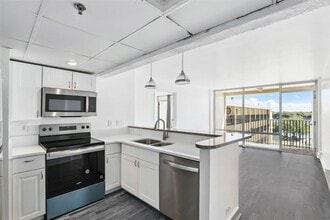 Building Photo - 151 E Washington St