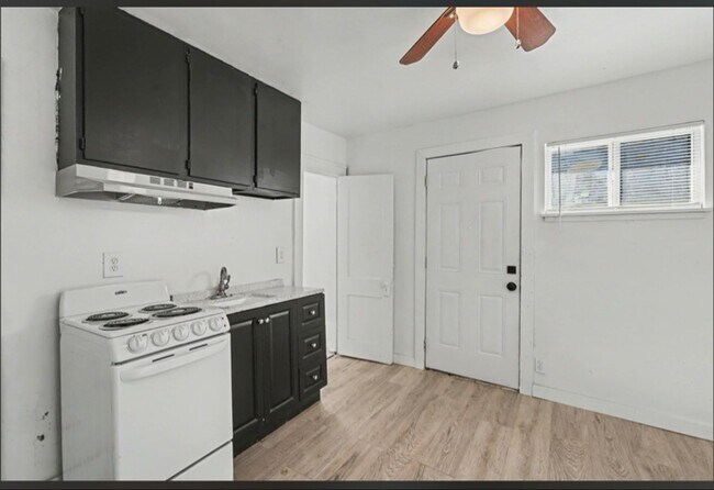 Foto del edificio - 732 N Victor Ave