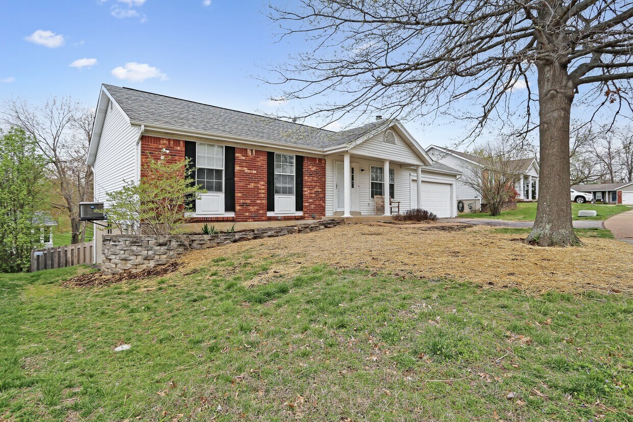 1307 Mystic Seaport Dr, Fenton, MO 63026 House Rental in Fenton, MO