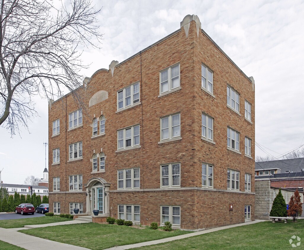Primary Photo - 1804 E Elmdale Ct