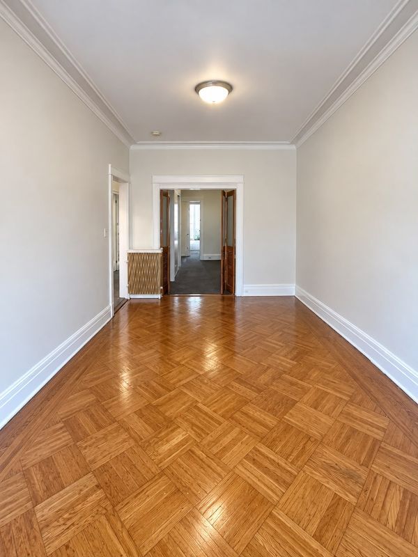 Building Photo - 61-27 Palmetto St