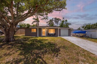 Building Photo - 7804 Niagara Dr