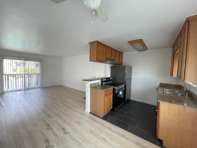 Foto del edificio - 6333 College Grove Way