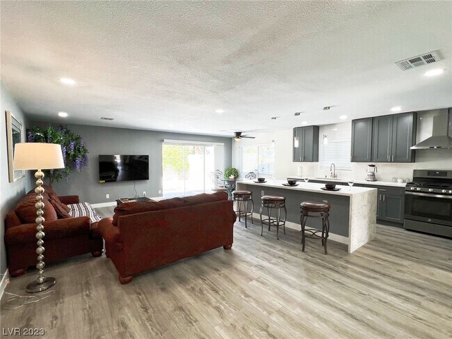Foto del edificio - 5412 Doe Ave