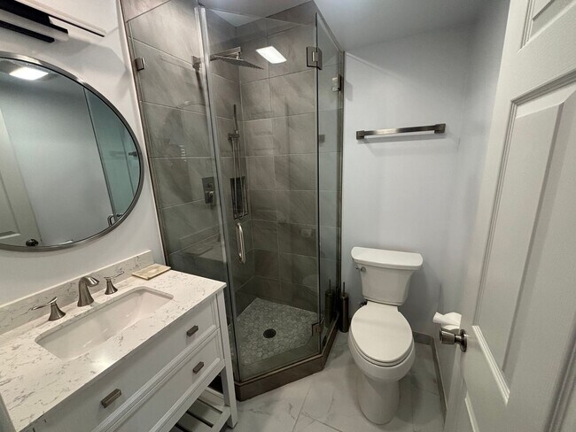 Foto del edificio - Remodeled 1-Bedroom ADU with All Utilities...