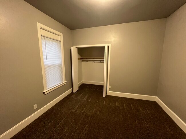 Foto del edificio - 2205 Park Pl