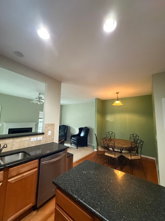 Foto del edificio - 9568 Kings Parade Blvd