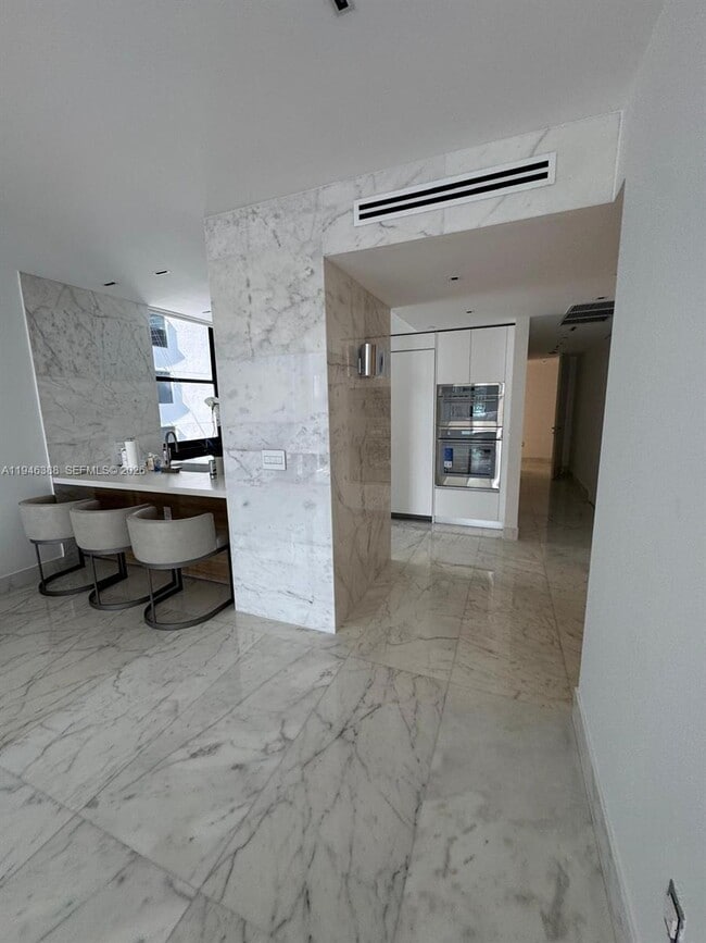 Foto del edificio - 1010 Brickell Ave