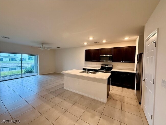 Foto del edificio - 15314 Wildflower Cir