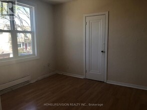 Building Photo - 421 Sutherland Dr