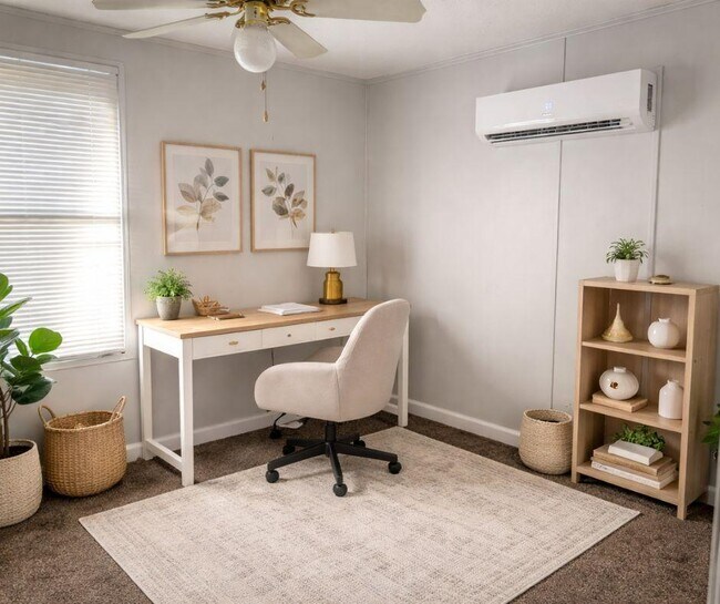 Building Photo - 11240 N Northwood Dr