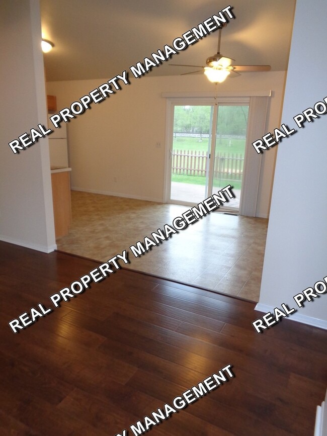 Building Photo - Well Cared for 3 Bedroom Ranch