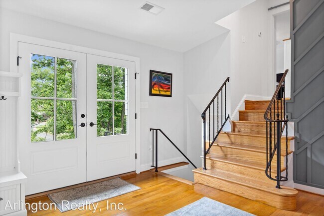 Building Photo - 4 br, 3 bath House - 7117 Fort Hunt Rd