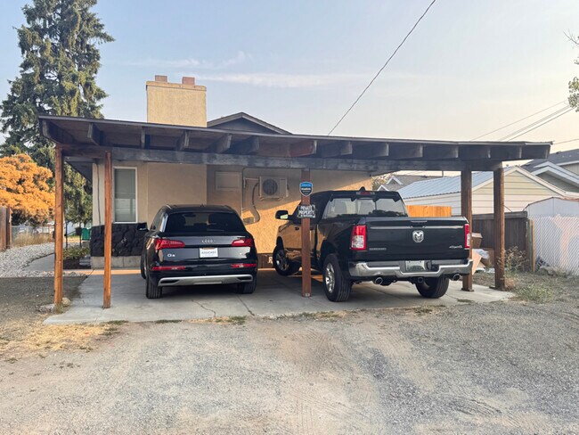 Foto del edificio - 308 E Olympic Ave