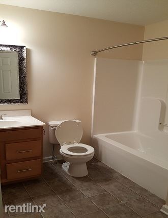 Foto del edificio - 4 br, 2.5 bath Townhome - 189 Moul Ave