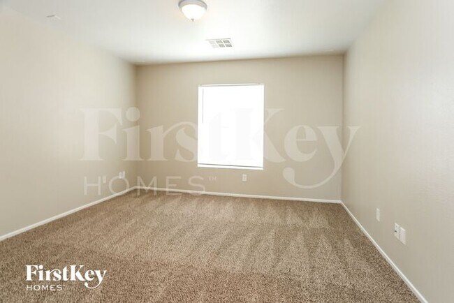 Foto del edificio - 201 Gracious Crest Ave