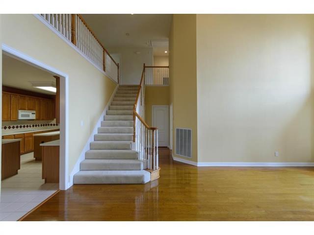 Building Photo - 2613 Owl Creek Dr