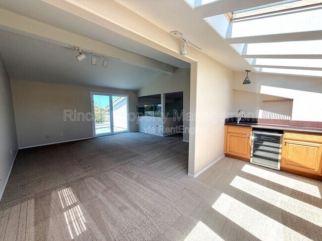 Foto del edificio - 2462 Pierpont Blvd