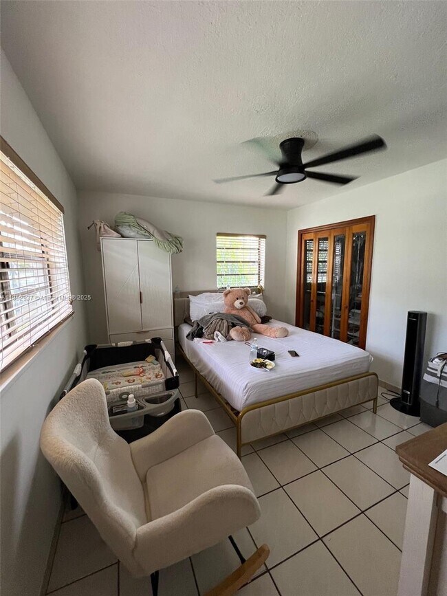 Foto del edificio - 4902 SW 102nd Ave