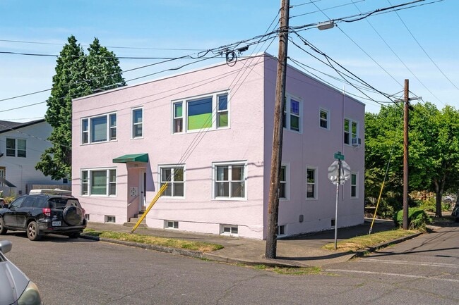 Photo - Charming close-in Foster-Powell studio in four-plex—Updated kitchen & bath, shared laundry, share... Apartment