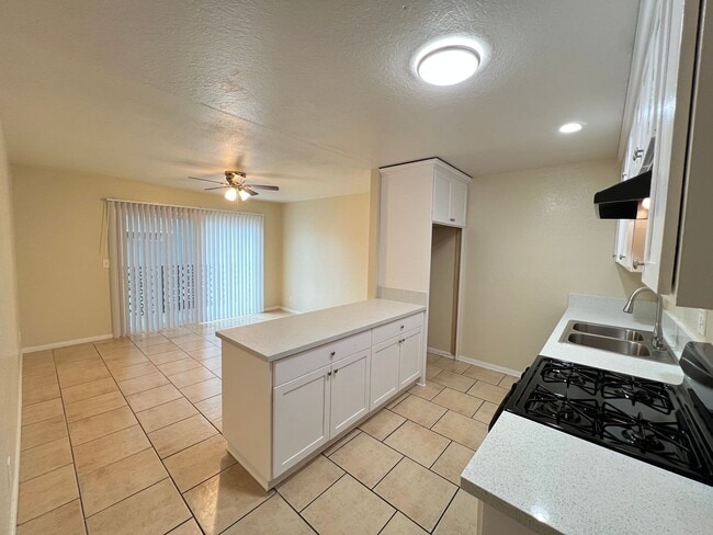 Foto del edificio - Carie7430-36