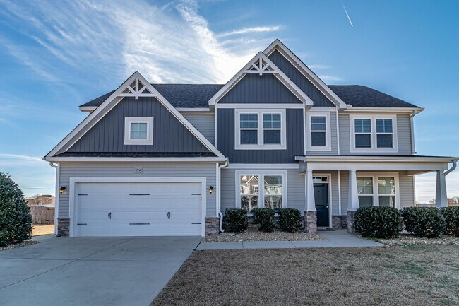 Foto del edificio - STUNNING & SPACIOUS! GANDER LAKE 4 BR | 3 BA IN PIKEVILLE SCHOOL DISTRICT *LAWN CARE INCLUDED!*