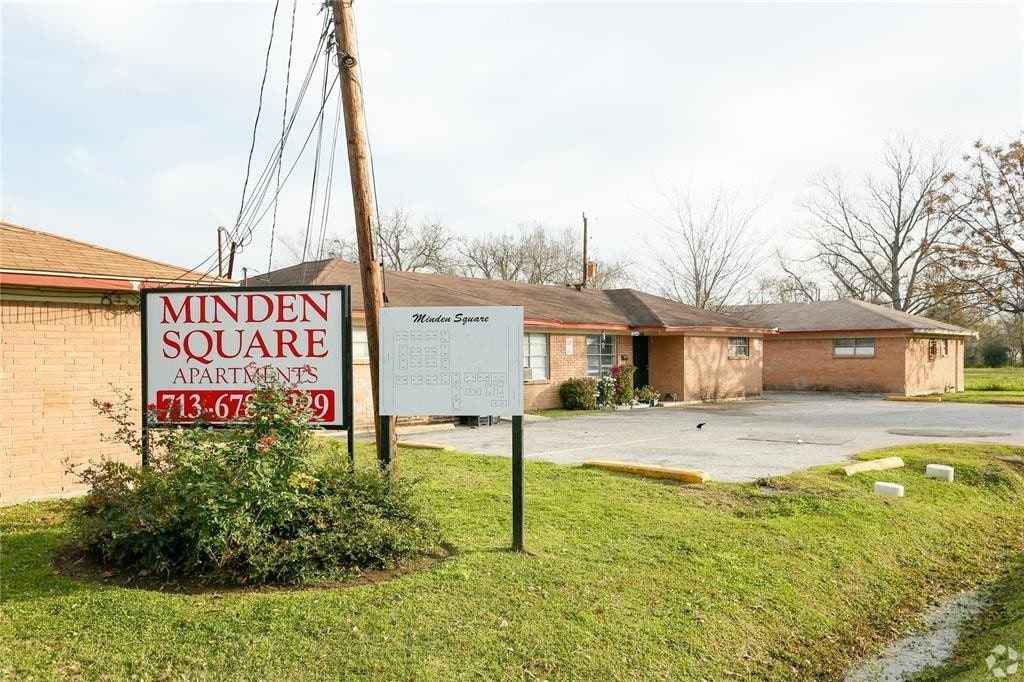 Primary Photo - 5476 Minden St