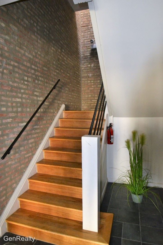Foto del edificio - 2 br, 1 bath House - 5836 S Calumet Ave #1S