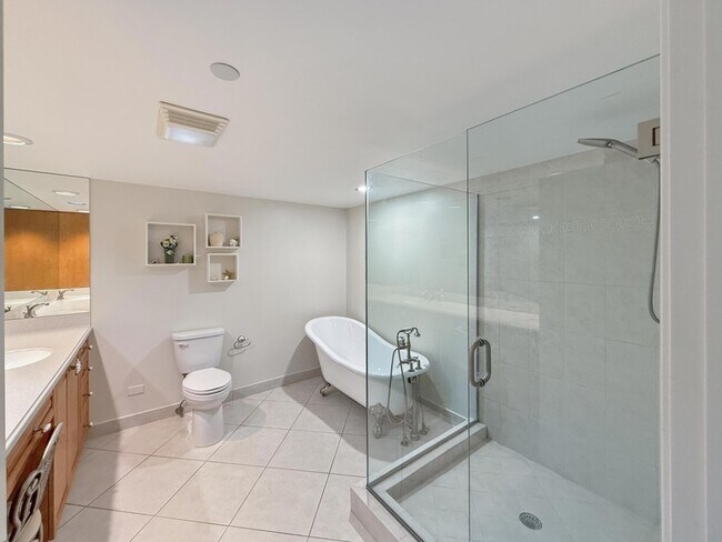 Foto del edificio - 5080 N Ocean Dr
