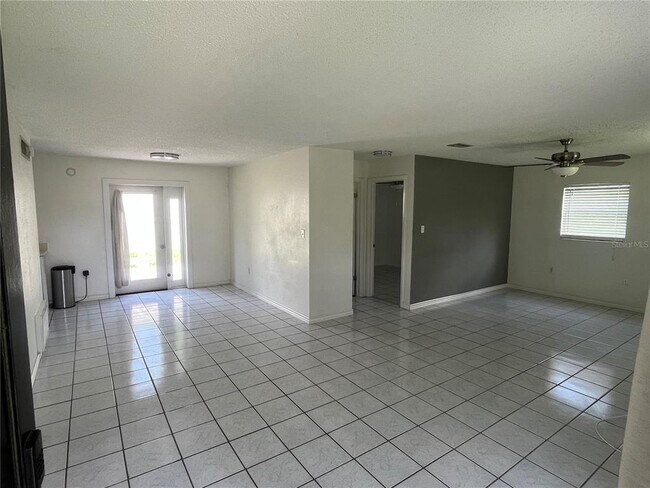 Building Photo - 1073 Princewood Dr