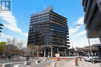 Building Photo - 21 Lawren Harris Square
