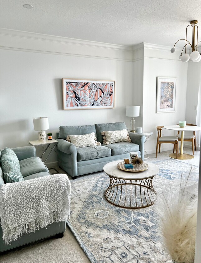 Foto principal - 750 N Tamiami Trl