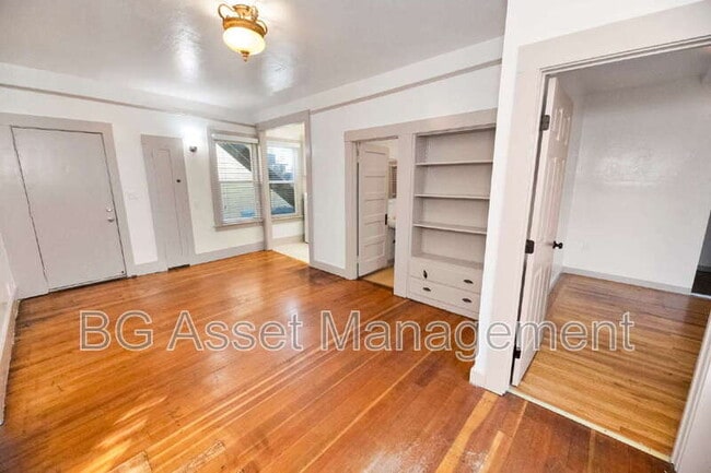 Building Photo - 639 Carolina St