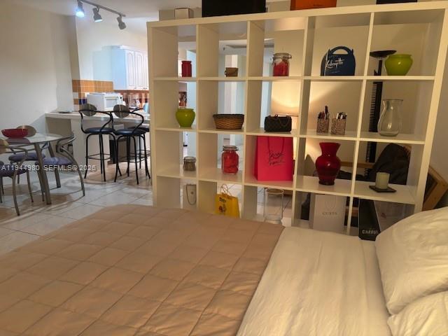 Foto del edificio - 100 Lincoln Rd