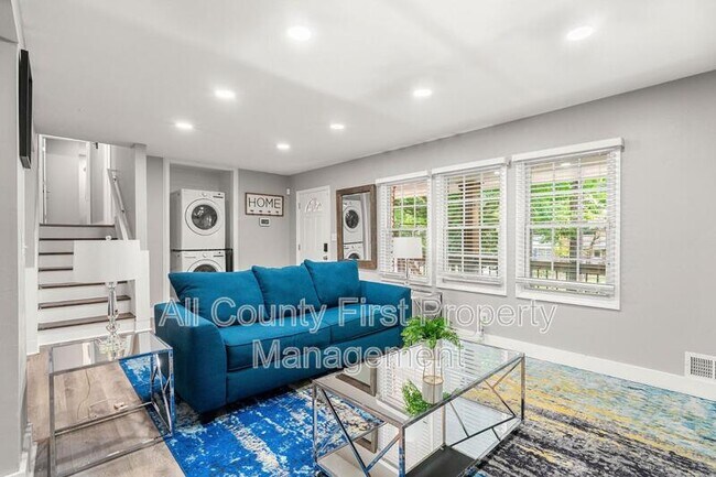 Foto del edificio - 3375 Toney Dr