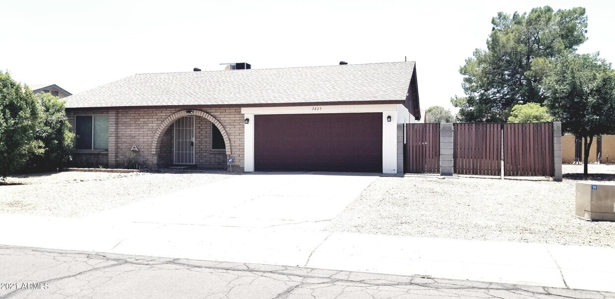 Primary Photo - 3825 W Libby St