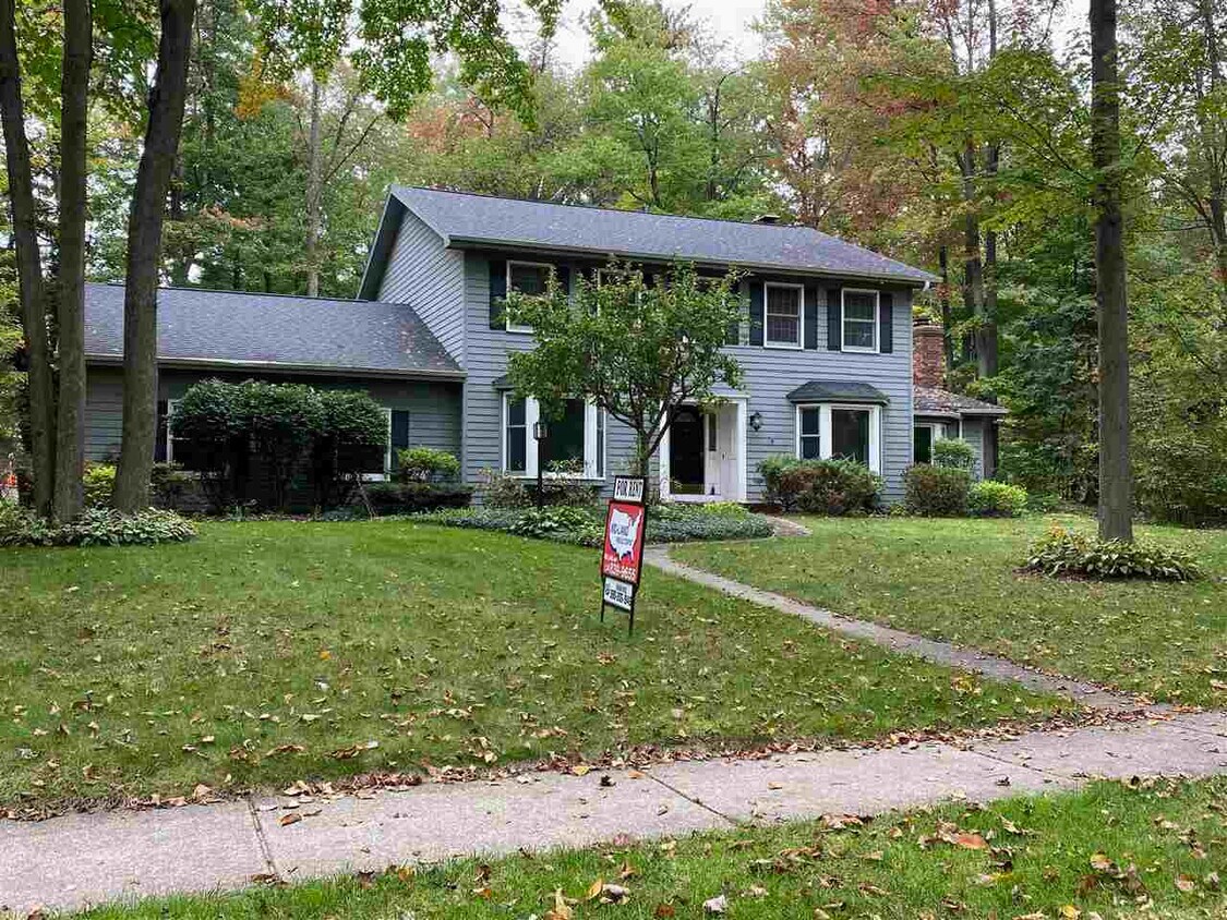 1101 Timber Dr, Midland, MI 48642 House Rental in Midland, MI