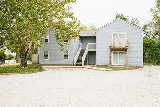 Building Photo - 3421 W Zoo Blvd
