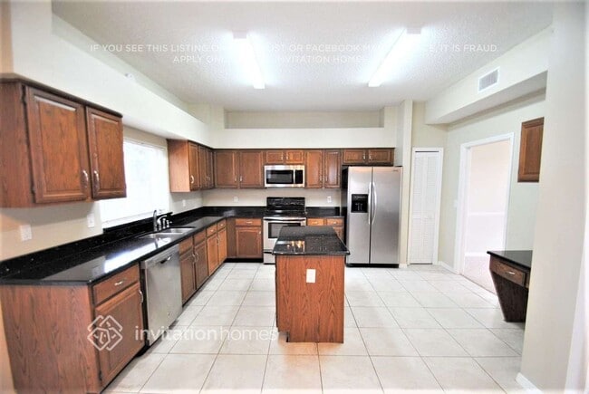Building Photo - 11424 Glenmont Dr