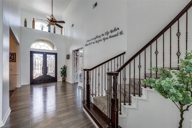 Foto del edificio - 8 Cypress Point Ct