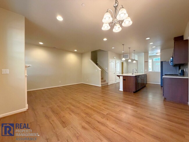 Foto del edificio - 7951 NE Caitlin St