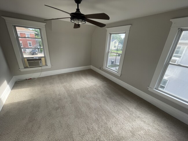 Building Photo - 108 Hamilton Pl