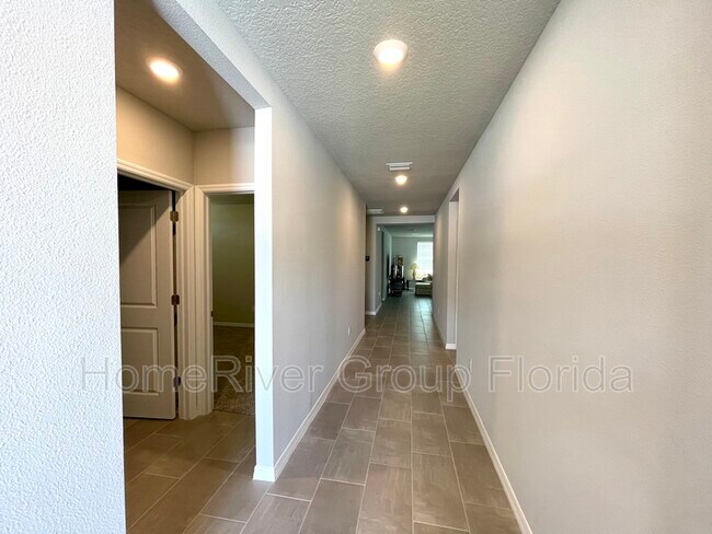Building Photo - 2353 Glenridge Dr